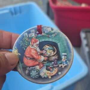 Santa Claus Christmas Ornament